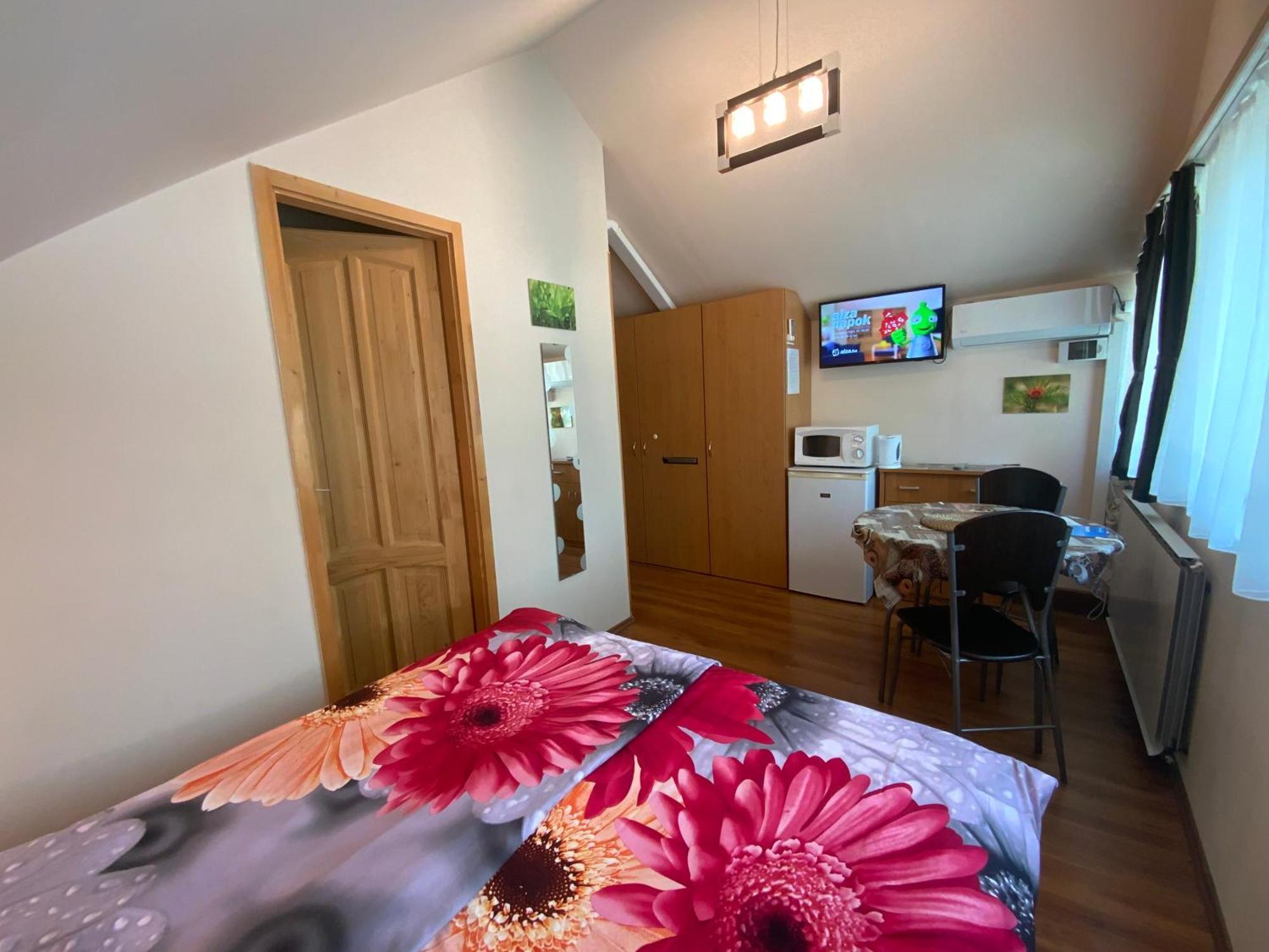 Elso Fecske Apartmanok Siófok Zewnętrze zdjęcie