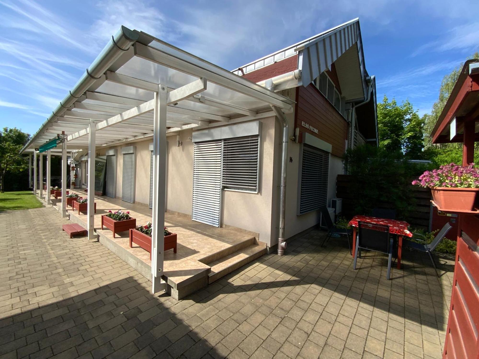 Elso Fecske Apartmanok Siófok Zewnętrze zdjęcie